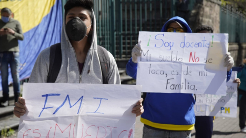 Estudiantes del Colegio Mejía protestaron en contra de las medidas económicas, 22 de mayo de 2020.