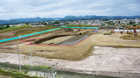 Terreno donde se debía construir el Hospital Básico de Pedernales, imagen tomada el 2 de junio de 2020.