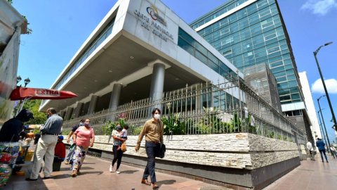 Facha del edificio de la Corte Provincial de Justicia de Guayas, el 