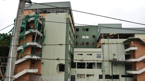 El edificio abandonado del hospital Rafael Rodríguez de Manta este 30 de julio de 2020.