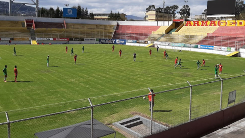 Imagen del encuentro amistos entre Aucas y América de Quito, previo al retorno del campeonato local este miércoles 5 de agosto de 2020.