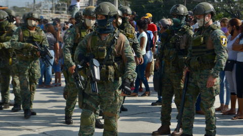 Militares custodian la Penitenciaría del Litoral, donde ocurrió el asesinato del ciudadano israelita, el pasado 8 de agosto de 2020.