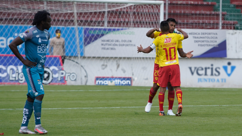 Celebración de Víctor Figueroa luego de su gol en el partido contra El Nacional por la fecha seis de la LigaPro.