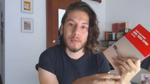 Rommel Manosalvas, además de ser un escritor es booktuber.