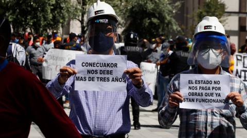 Proveedores del Estado durante una protesta en Quito, el  7 de agosto de 2020. 