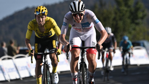 Tadej Pogacar gana la Etapa 15 del Tour de Francia, el domingo 13 de septiembre de 2020.