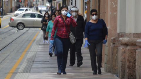 Ciudadanos recorren el centro de Cuenca, el pasado 6 de agosto de 2020.