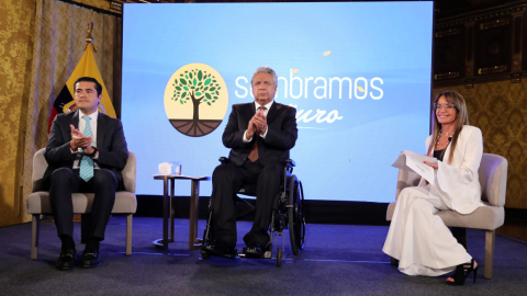 El 8 de septiembre, el presidente Lenín Moreno junto con el ministro de Finanzas, Richard Martínez, sobre las últimas medidas económicas denominado "Sembrando Futuro".