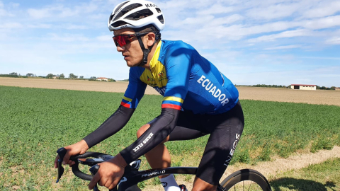 Richard Carapaz durante un entrenamiento en Imola, Italia, el sábado 26 de septiembre de 2020.