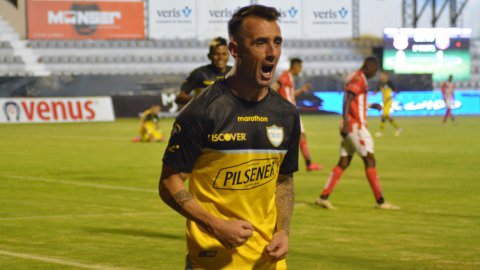 Damián Díaz, jugador de Barcelona, festeja un gol ante Técnico Universitario, el 14 de octubre de 2020.