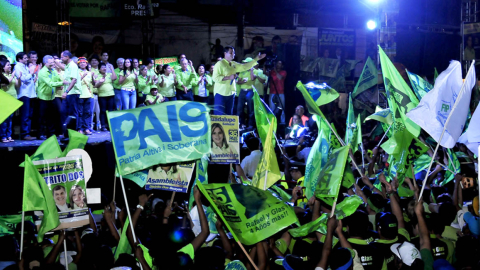 El expresidente Rafael Correa junto a Jorge Glas en la campaña para las elecciones 2013.