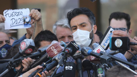 Leopoldo Luque, médico de Diego Maradona, durante una rueda de prensa el jueves 5 de noviembre, en Buenos Aires.