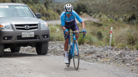 Jorge Montenegro durante uno de sus entrenamientos, previo a la Vuelta al Ecuador.