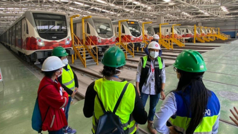 Imagen de los trenes del Metro de Quito, el 24 de noviembre de 2020, en Quitumbe.