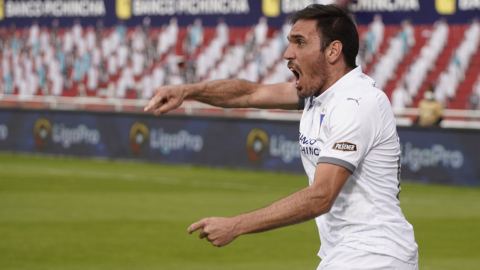 Matías Zunino, de Liga de Quito, celebra un gol ante Liga de Portoviejo, el miércoles 9 de diciembre de 2020, en Casa Blanca.