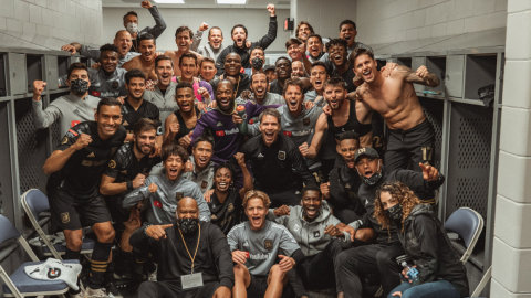 Los jugadores de Los Angeles Football Club (LAFC) festejan su paso a la final de la Concachampions, después de ganarle al América por 3 a 1, el sábado 19 de diciembre de 2020.