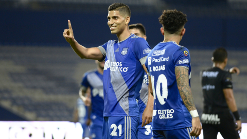 José Cevallos, de Emelec, festeja su gol frente a Independiente, el 6 de septiembre de 2020, en Guayaquil.