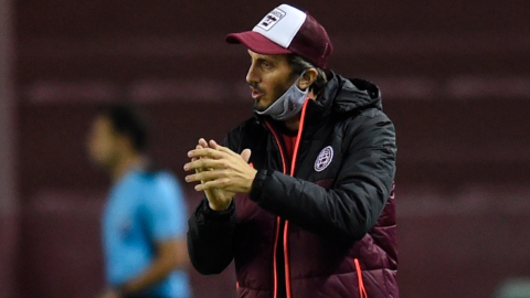 El entrenador de Lanús Luis Zubeldia , en la semifinal de la Copa Sudamericana frente a Vélez.