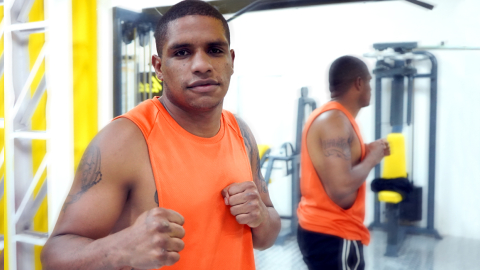 Diego Quiñónez durante un entrenamiento en un gimnasio del norte de Quito, el 25 de enero de 2021.