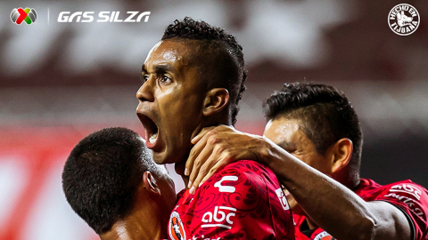 Fidel Martínez festeja su segundo gol con la camiseta de Xolos, el sábado 30 de enero de 2021, en el estadio Caliente. 