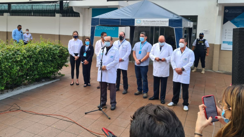 Los médicos expertos de la Mesa Técnica de Salud del COE cantonal de Guayaquil, el 17 de febrero de 2021.