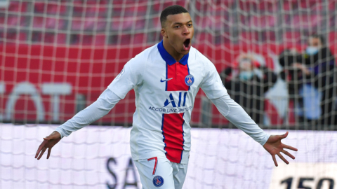 Kylian Mbappé feste un gol al Dijon, por la Ligue 1 de Francia, el 27 de febrero de 2021.