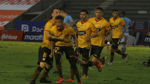 Los jugadores de Barcelona celebran uno de los goles ante Guayaquil City, el domingo 7 de marzo de 2021.