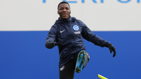 El jugador ecuatoriano Moisés Caicedo, durante un entrenamiento con el Brighton de Inglaterra, en marzo de 2021.