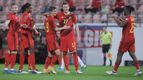 Los jugadores de Bélgica celebran uno de los ocho goles a Bielorrusia, en el partido que se jugó este martes 30 de marzo de 2021. 