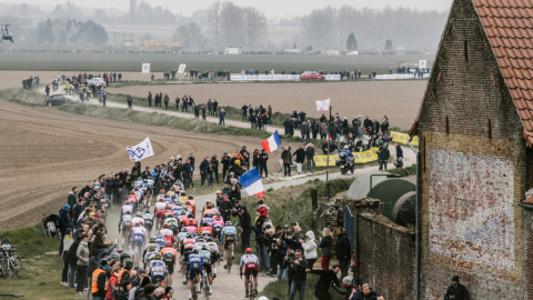 Para muchos aficionados y ciclistas, la París-Roubaix es la carrera más atractiva del calendario internacional.