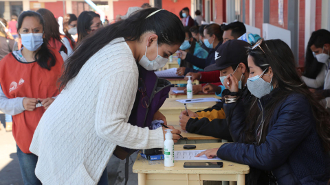 Un simulacro de la segunda vuelta electoral se llevó a cabo este 1 de abril de 2021 en el colegio Central Técnico, en Quito.