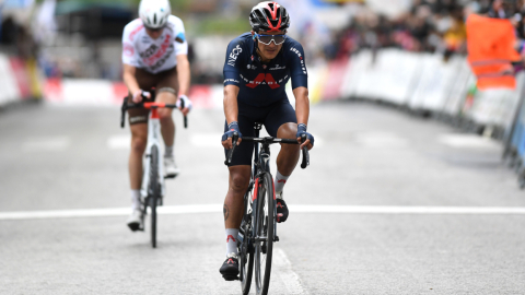 Richard Carapaz después de termina su participación en la Etapa 2 de la Vuelta al País Vasco, el martes 6 de abril de 2021. 