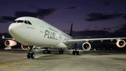 Un avión de Plus Ultra en Quito, el 12 de julio de 2019. 