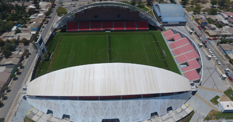 Vista del estadio Municipal Nicolás Chahuán Nazar, en La Calera, Chile.