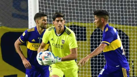 Esteban Andrada, durante un partido por el torneo local, en La Bombonera, en marzo de 2021.