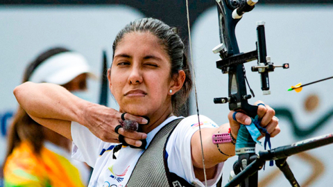 Adriana Espinosa de los Monteros durante su participación en el Panamericano de tiro con arco de Monterrey, el 27 de marzo de 2021.