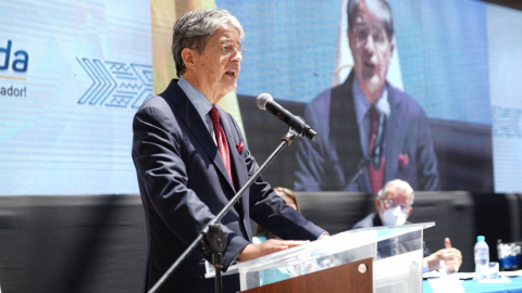 El presidente electo Guillermo Lasso durante la ceremonia de entrega de credenciales en el  Centro Cultural Metropolitano de Quito, el 19 de mayo de 2021.