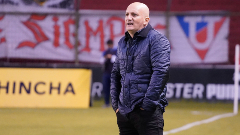 El entrenador Pablo Repetto, durante un partido de la LigaPro, ante 9 de Octubre, el 19 de febrero de 2021, en el estadio Rodrigo Paz Delgado. 