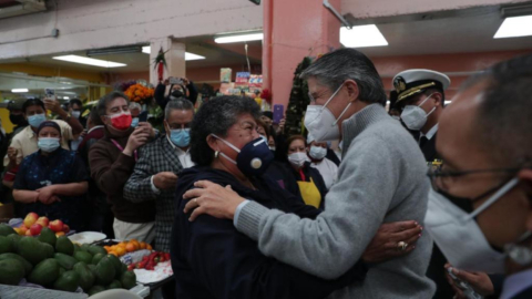 El presidente Guillermo Lasso se reunió con los comerciantes del mercado Iñaquito este 2 de junio de 2021.