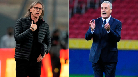 Ricardo Gareca y Gustavo Alfaro, entrenadores de Ecuador y Perú, durante las Eliminatorias al Mundial de Catar. 