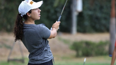 La golfista ecuatoriana, Daniela Darquea, en una de sus competencias.