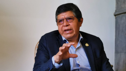 El embajador colombiano Manuel Enríquez, en entrevista con PRIMICIAS, el 29 de junio de 2021.