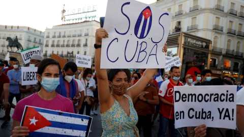 Concentración "Por una Cuba libre" en la Puerta del Sol, este lunes en Madrid. 12 de julio de 2021