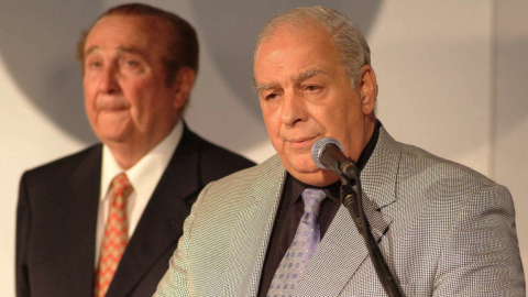 El exsecretario general de la Conmebol, Eduardo Deluca, durante una rueda de prensa en Asunción.