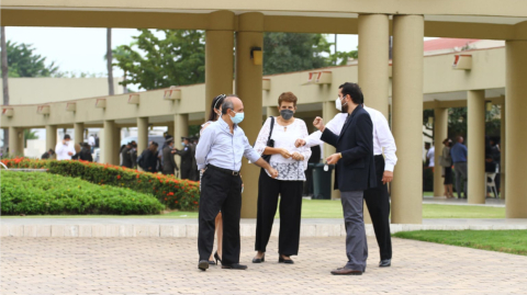 El sepelio del líder de Creo, César Monge, se realizó el 26 de julio de 2021 en el camposanto Parque de la Paz.