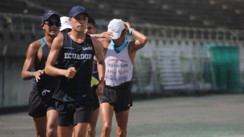 El marchista ecuatoriano, David Hurtado, entrena en el Parque Makomanai, de Sapporo, el lunes 2 de agosto de 2021.