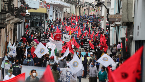 Las centrales sindicales arrancan su manifestación en Quito, el 11 de agosto de 2021.