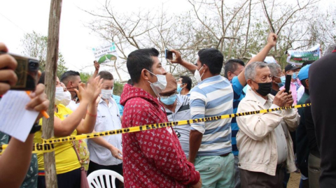 Los comuneros de Montecristi en una protesta por al ubicación de un radar, el 16 de agosto de 2021.