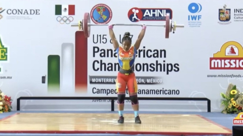 Jessica Palacios, durante el Panamericano de Halterofilia, el 19 de agosto de 2021, en Monterrey, México. 