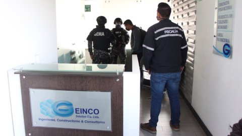 Operativo policial en la oficina de Geinco, el 2 de septiembre de 2021.